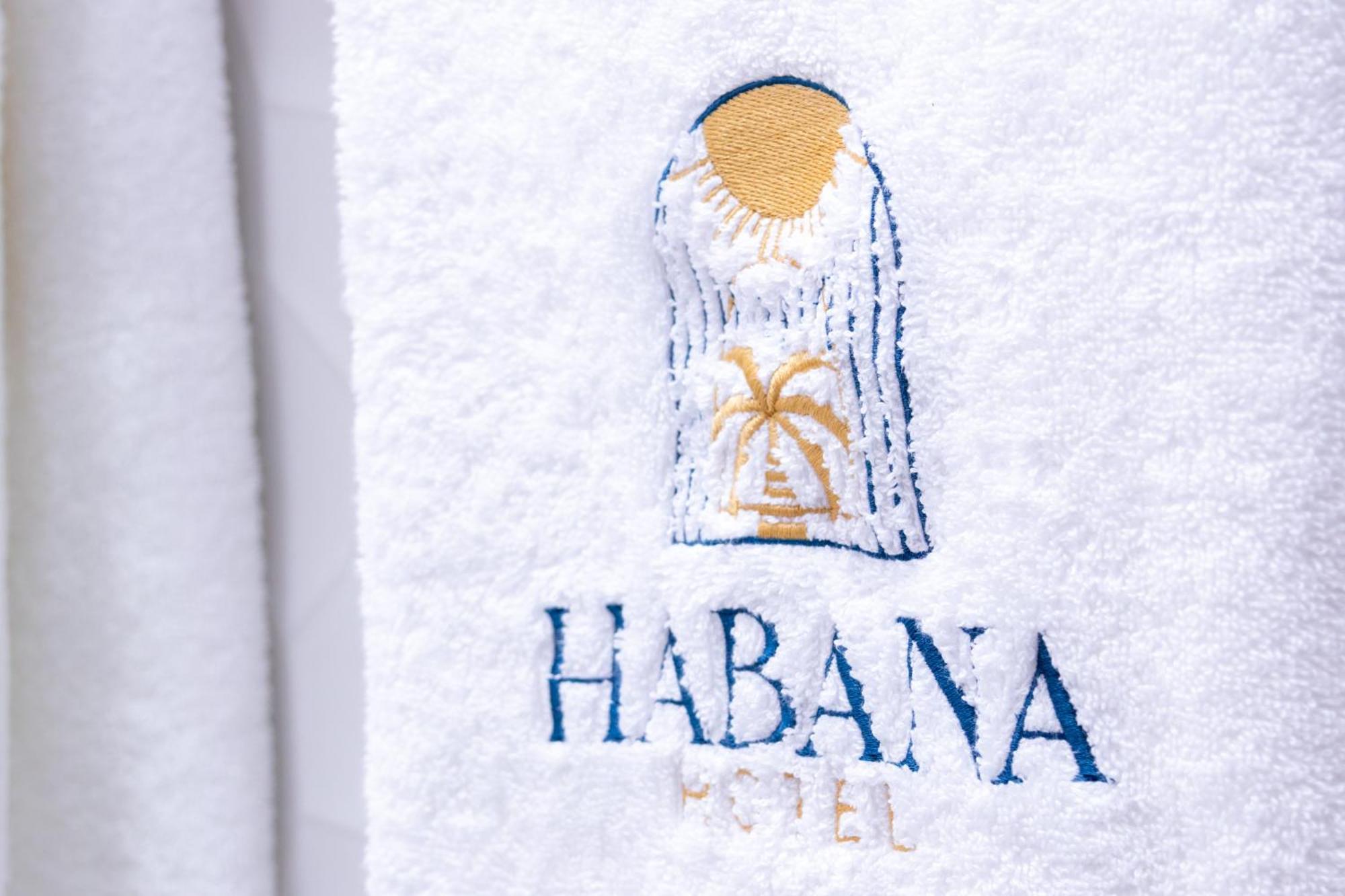 Habana Hotel Y Restaurante Higuey ภายนอก รูปภาพ