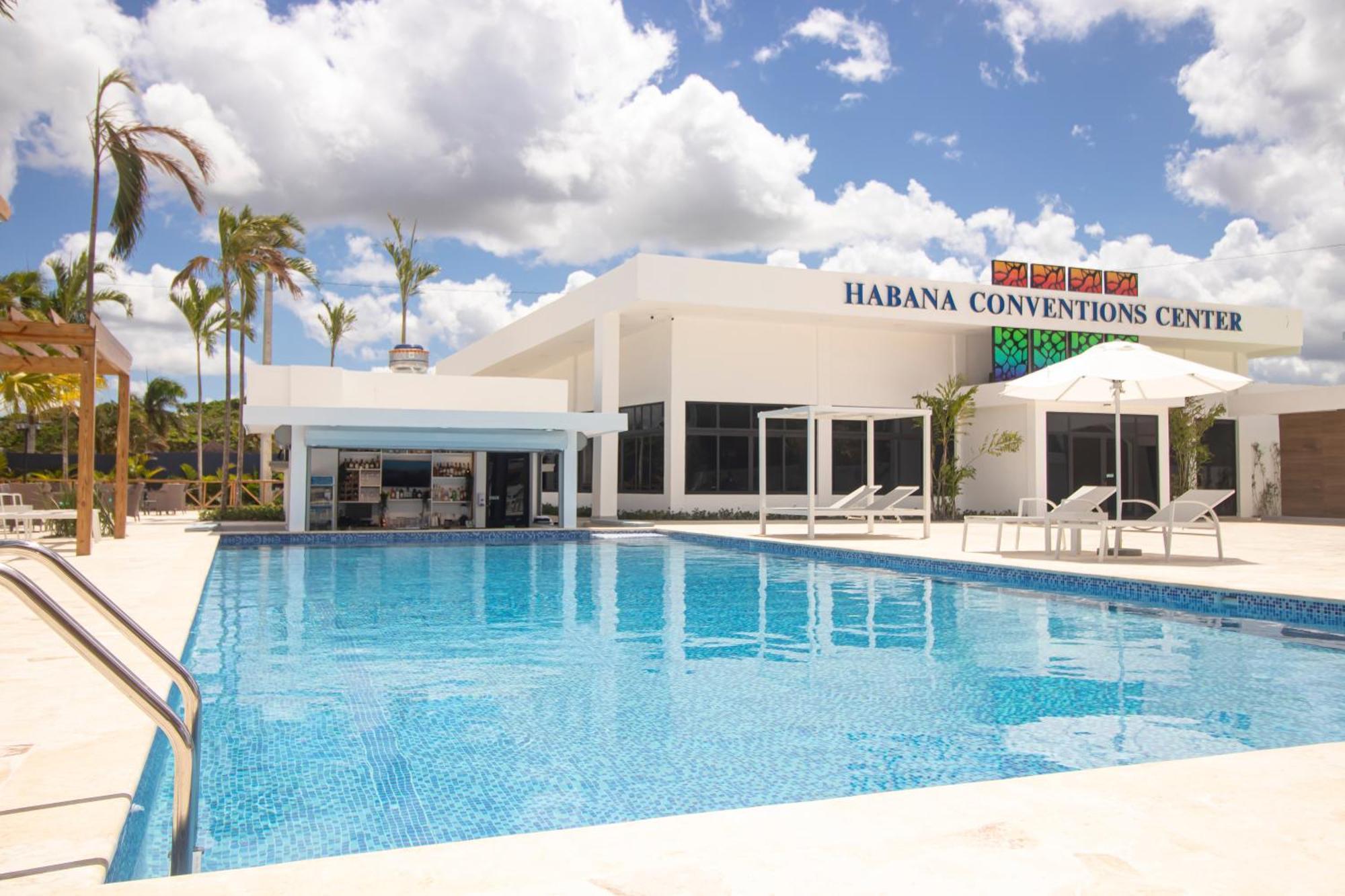 Habana Hotel Y Restaurante Higuey ภายนอก รูปภาพ
